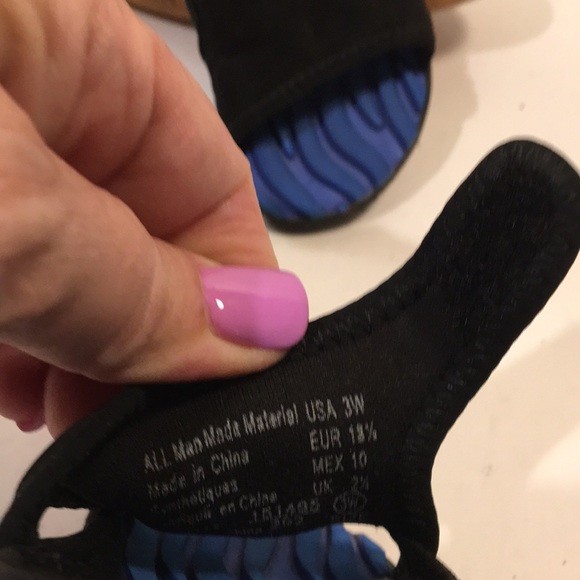 ♥️Champion baby water sandals size us 3 w - Picture 7 of 7